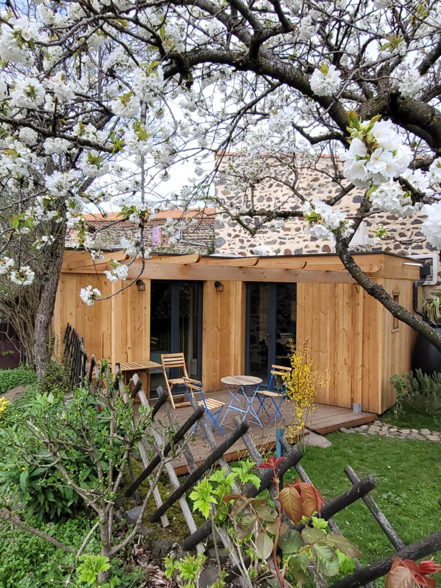 La Maisonnette Sous Le Cerisier Bergonne Exterior foto